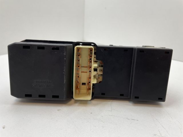 bontott CHEVROLET CAPTIVA Ablakemelő Kapcsoló Négyes / Kettes