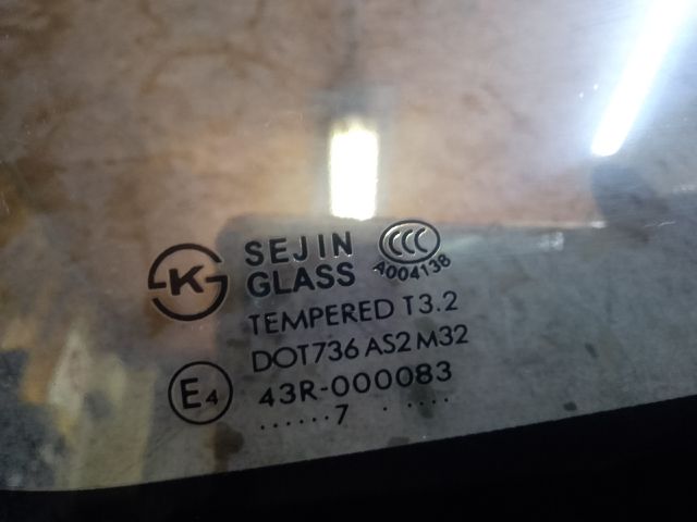 bontott CHEVROLET CAPTIVA Bal C Oszlop Oldalablak Üveg