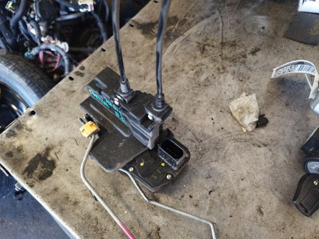 bontott CHEVROLET CAPTIVA Bal első Ajtózár