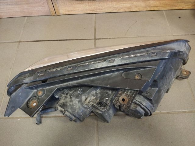 bontott CHEVROLET CAPTIVA Bal Fényszóró