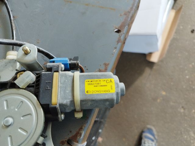 bontott CHEVROLET CAPTIVA Bal hátsó Ablakemelő Szerkezet (Elektromos)