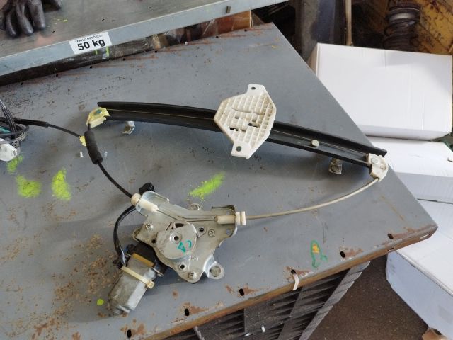 bontott CHEVROLET CAPTIVA Bal hátsó Ablakemelő Szerkezet (Elektromos)