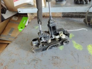 bontott CHEVROLET CAPTIVA Bal hátsó Ajtózár