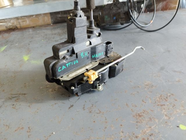 bontott CHEVROLET CAPTIVA Bal hátsó Ajtózár