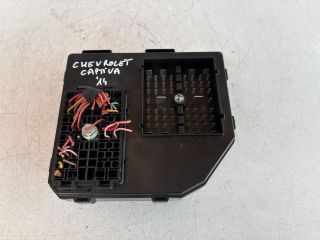 bontott CHEVROLET CAPTIVA Biztosítéktábla Utastér