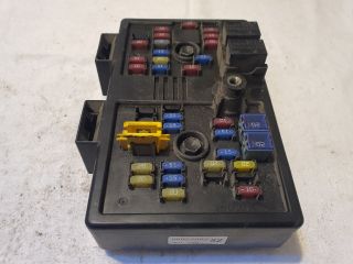 bontott CHEVROLET CAPTIVA Biztosítéktábla Utastér