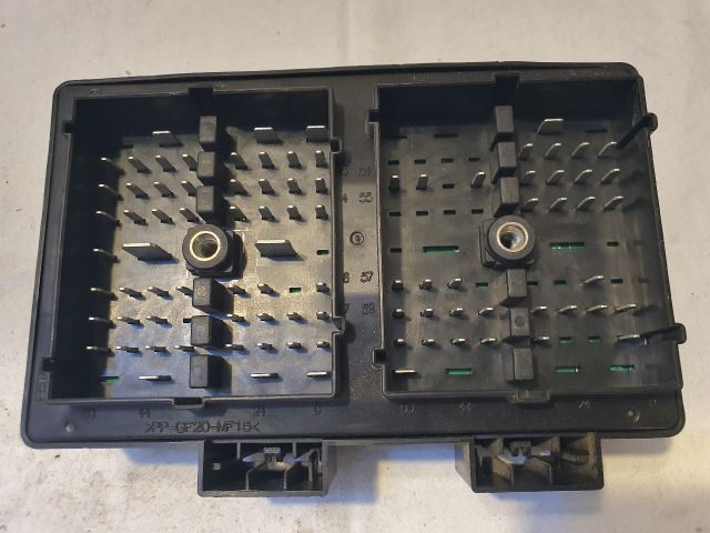 bontott CHEVROLET CAPTIVA Biztosítéktábla Utastér