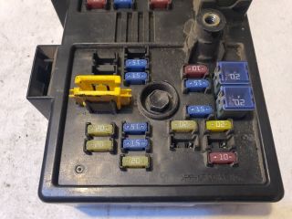 bontott CHEVROLET CAPTIVA Biztosítéktábla Utastér