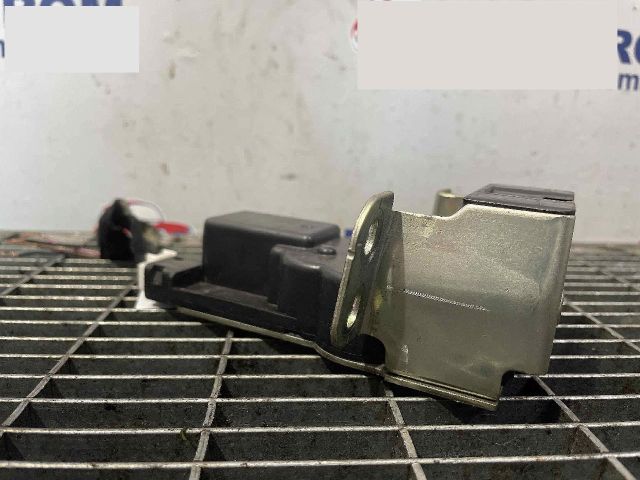 bontott CHEVROLET CAPTIVA Csomagtérajtó Ütköző