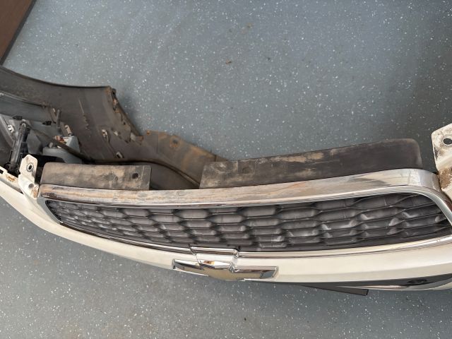 bontott CHEVROLET CAPTIVA Első Lökhárító (Részeivel)