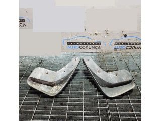 bontott CHEVROLET CAPTIVA Első Sárvédő Gumi Pár