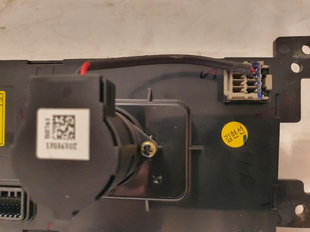 bontott CHEVROLET CAPTIVA Fűtéskapcsoló (digit klímás)