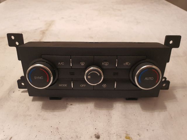 bontott CHEVROLET CAPTIVA Fűtéskapcsoló (digit klímás)