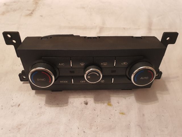 bontott CHEVROLET CAPTIVA Fűtéskapcsoló (digit klímás)