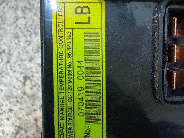 bontott CHEVROLET CAPTIVA Fűtéskapcsoló (manuális klímás)