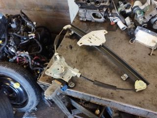 bontott CHEVROLET CAPTIVA Jobb első Ablakemelő Szerkezet (Elektromos)