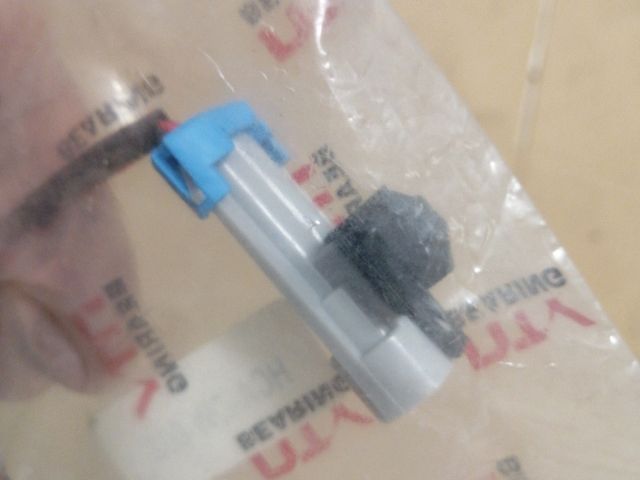 bontott CHEVROLET CAPTIVA Jobb első ABS Jeladó