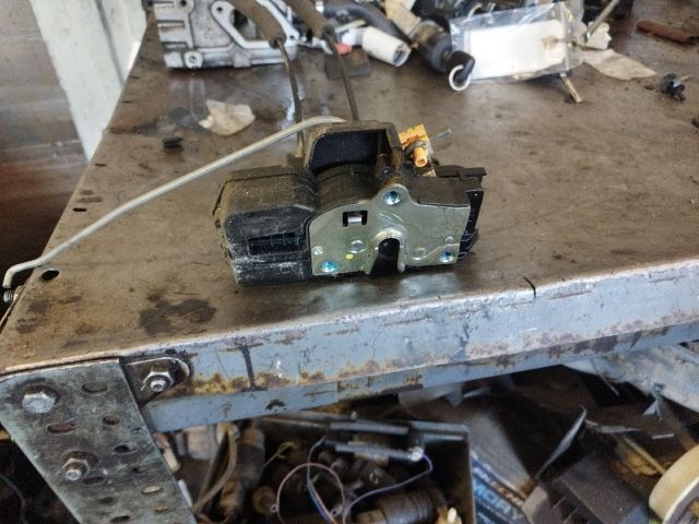 bontott CHEVROLET CAPTIVA Jobb első Ajtózár