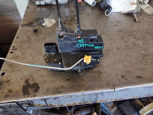 bontott CHEVROLET CAPTIVA Jobb első Ajtózár