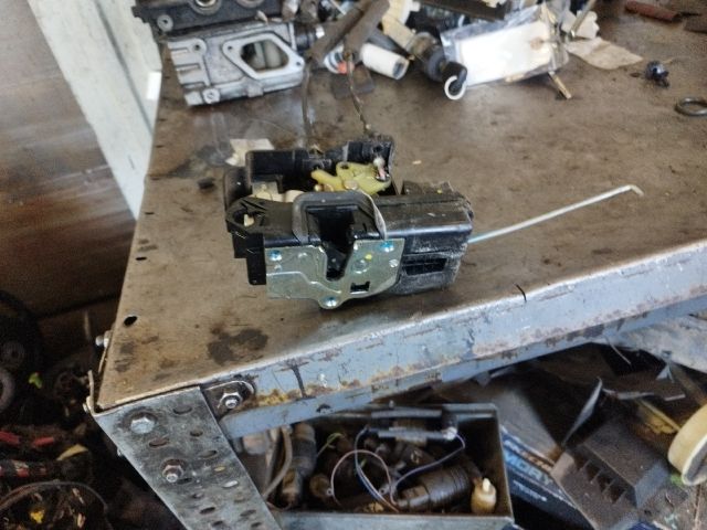 bontott CHEVROLET CAPTIVA Jobb első Ajtózár