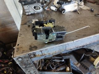 bontott CHEVROLET CAPTIVA Jobb első Ajtózár