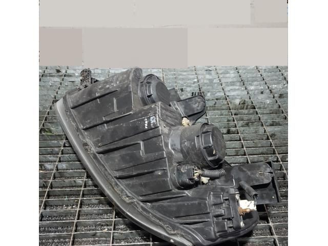 bontott CHEVROLET CAPTIVA Jobb Fényszóró