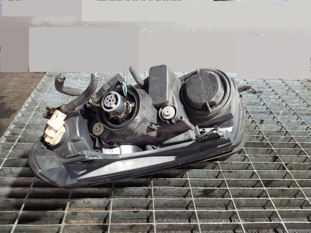 bontott CHEVROLET CAPTIVA Jobb Fényszóró