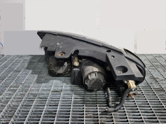 bontott CHEVROLET CAPTIVA Jobb Fényszóró