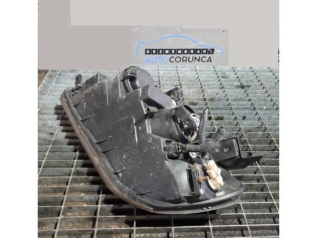 bontott CHEVROLET CAPTIVA Jobb Fényszóró