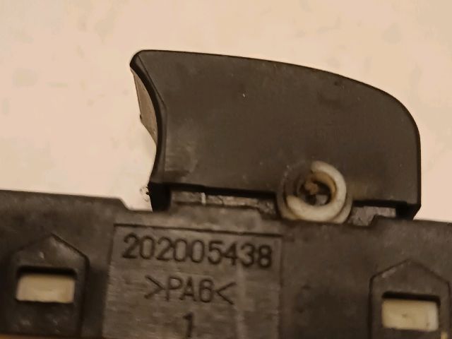 bontott CHEVROLET CAPTIVA Jobb hátsó Ablakemelő Kapcsoló