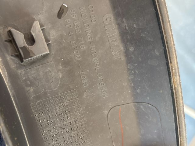 bontott CHEVROLET CAPTIVA Jobb hátsó Sárvédő Díszléc