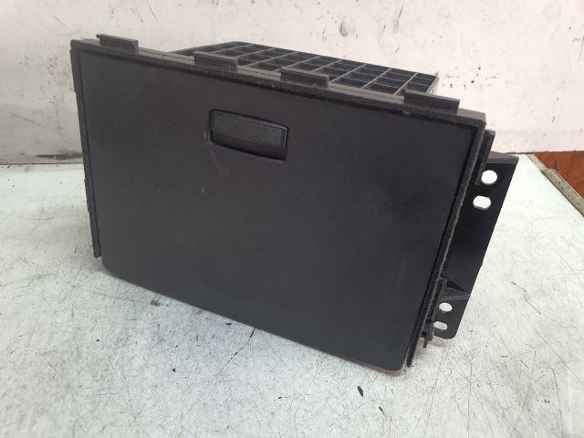 bontott CHEVROLET CAPTIVA Kesztyűtartó