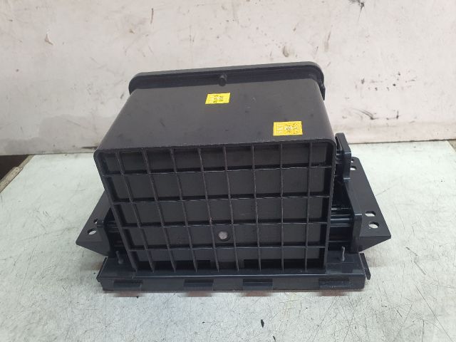 bontott CHEVROLET CAPTIVA Kesztyűtartó