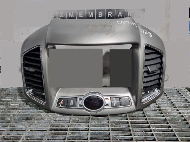 bontott CHEVROLET CAPTIVA Középső Szellőző