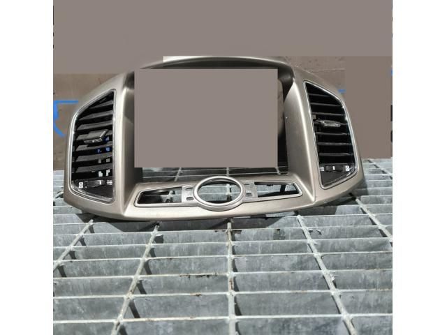 bontott CHEVROLET CAPTIVA Középső Szellőző