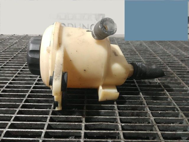 bontott CHEVROLET CAPTIVA Szervóolaj Tartály