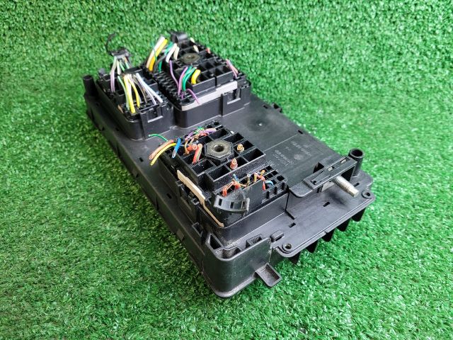 bontott CHEVROLET CRUZE Biztosítéktábla Motortér