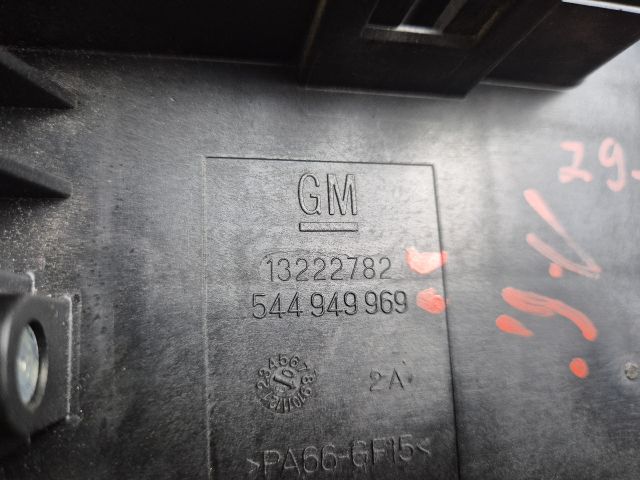 bontott CHEVROLET CRUZE Biztosítéktábla Motortér