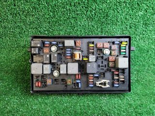 bontott CHEVROLET CRUZE Biztosítéktábla Motortér