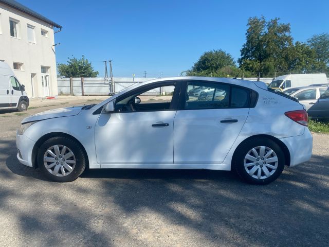 bontott CHEVROLET CRUZE Kiegyenlítő Tartály