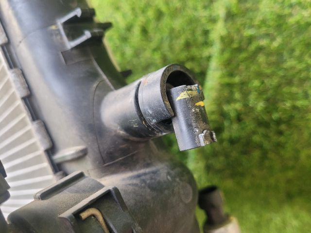 bontott CHEVROLET CRUZE Vízhűtő Radiátor (Klímás)