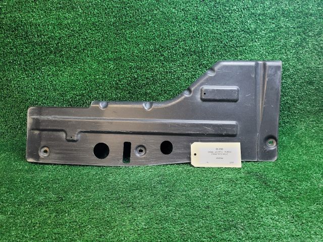 bontott CHEVROLET CRUZE Jobb Motorburkolat