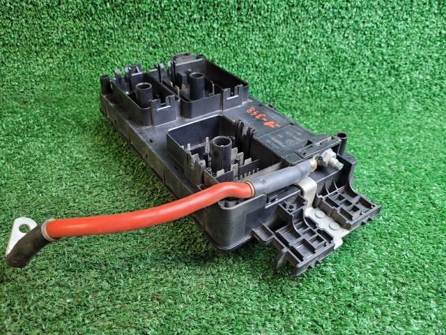 bontott CHEVROLET CRUZE Biztosítéktábla Motortér