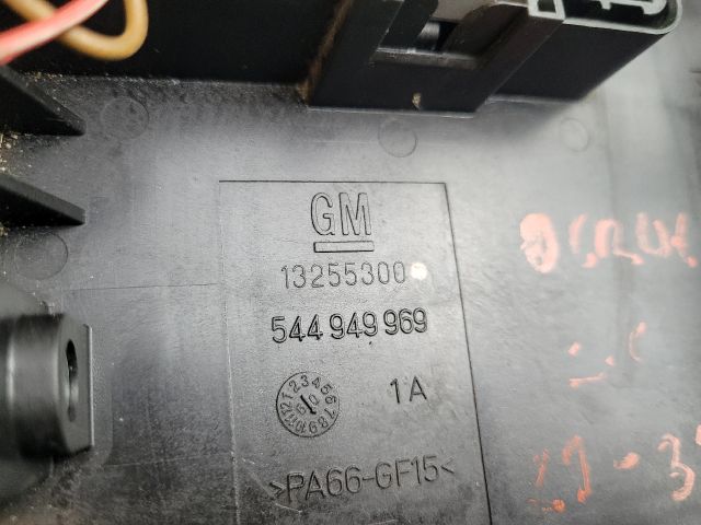 bontott CHEVROLET CRUZE Biztosítéktábla Motortér