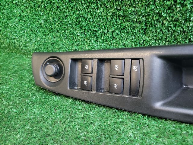 bontott CHEVROLET CRUZE Bal első Ablakemelő Kapcsoló