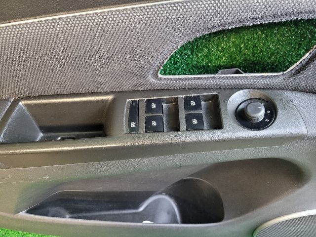 bontott CHEVROLET CRUZE Bal első Ajtó Kárpit