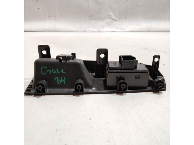 bontott CHEVROLET CRUZE Bal hátsó Ablakemelő Kapcsoló