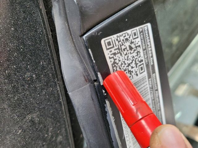 bontott CHEVROLET CRUZE Bal hátsó Ajtó (Részeivel)