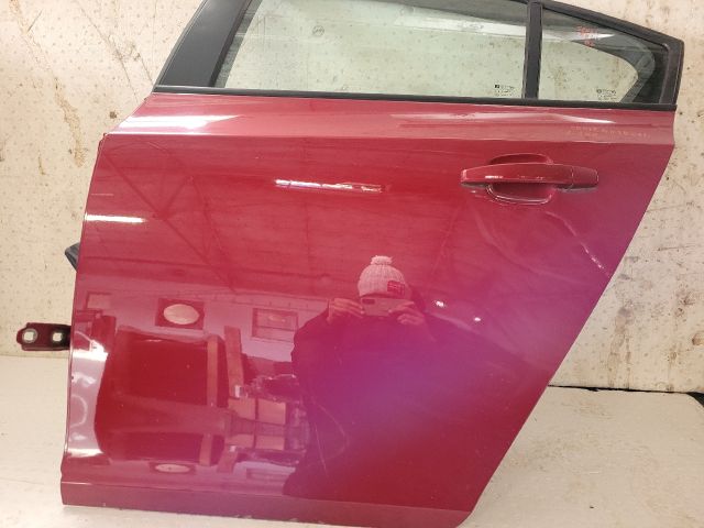 bontott CHEVROLET CRUZE Bal hátsó Ajtó (Részeivel)