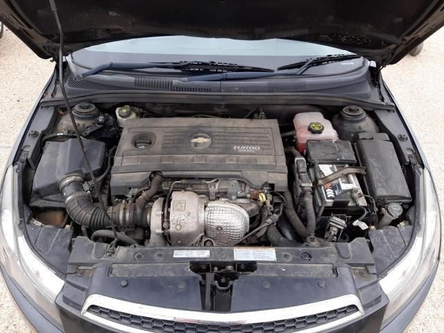 bontott CHEVROLET CRUZE Bal hátsó Csomagtér Burkolat (Műanyag)